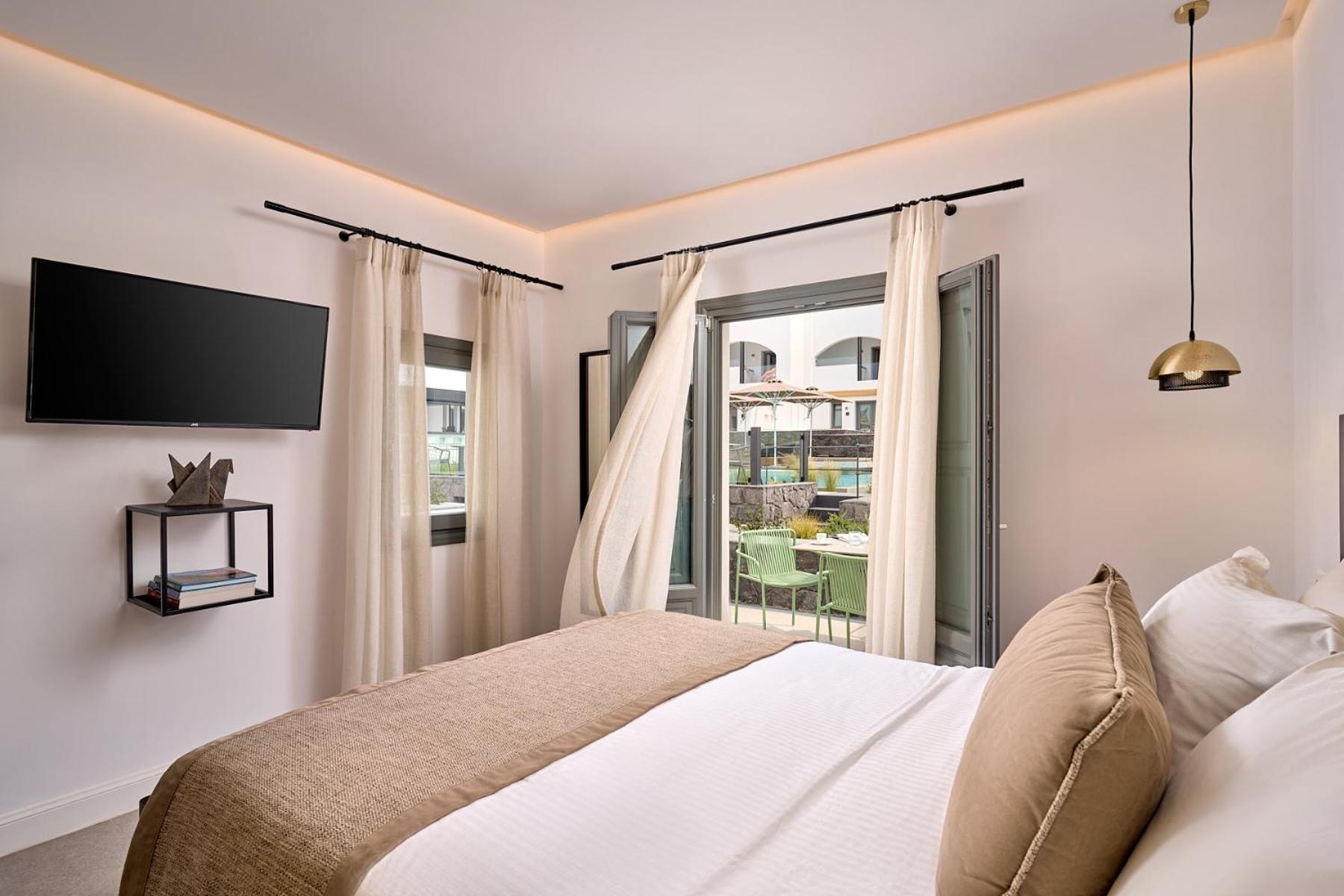 Hotel Alleys All-suite & Pyrgos Kallistis